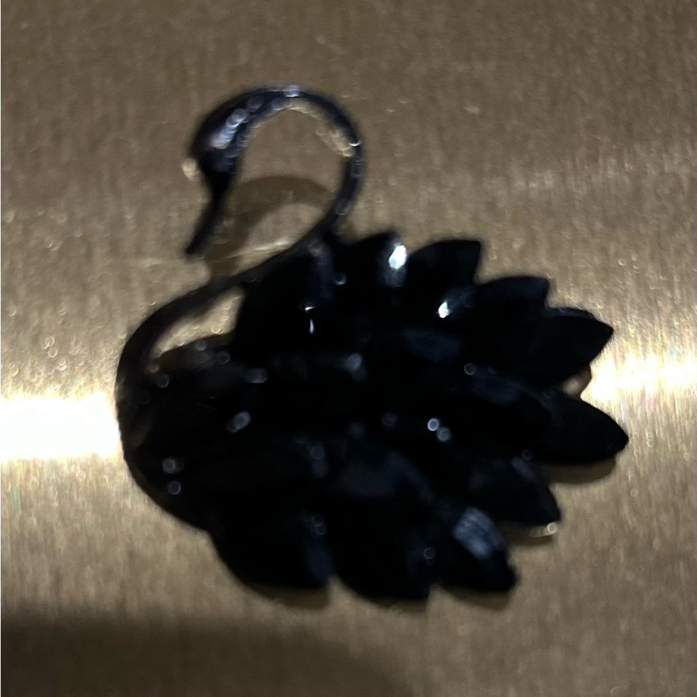 🎁🎁 SALES Chic Black Swan Brooch - Picture 2 of 5